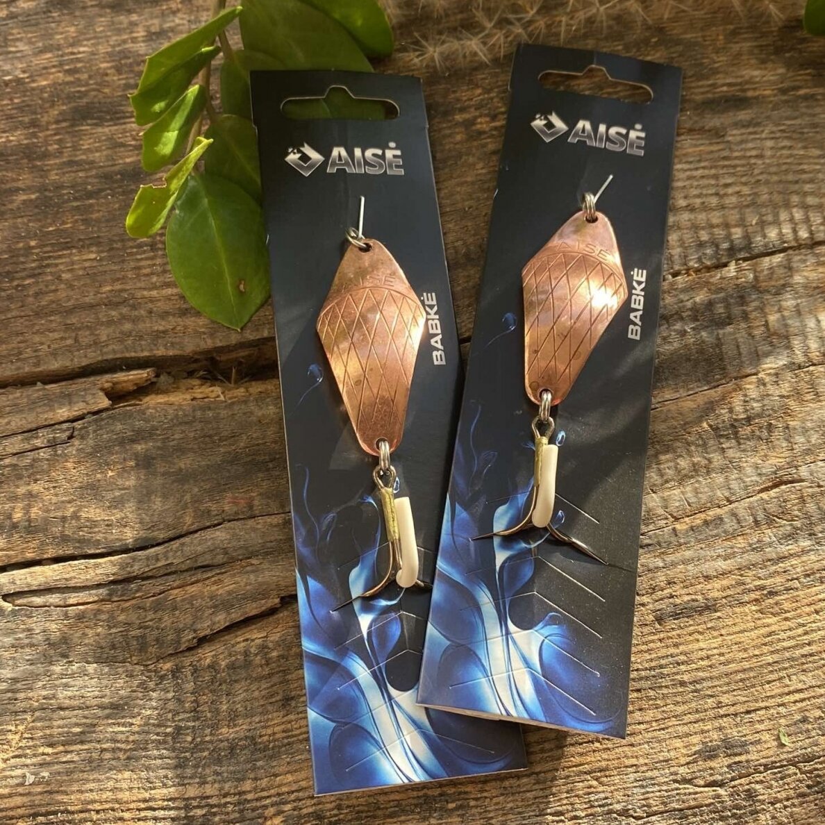 Blizgė Aisės Babkė varinė 1 Blizgė Aisės Babkė varinė 1