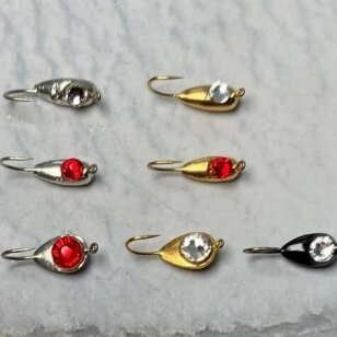 Volframinė avižėlė su Swarovski kristalu 0,7 g.; 0,8 g. Volframinė avižėlė su Swarovski kristalu 0,7 g.; 0,8 g.
